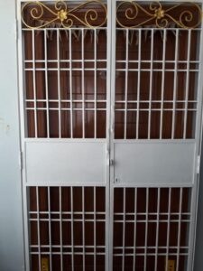 Doors (9)