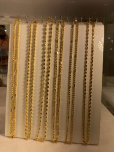 Chains (14)
