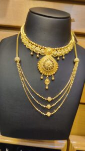 Necklaces (7)