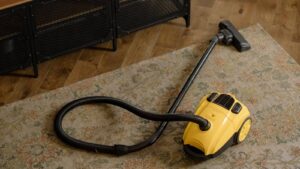 Vacuum Cleaners (3)